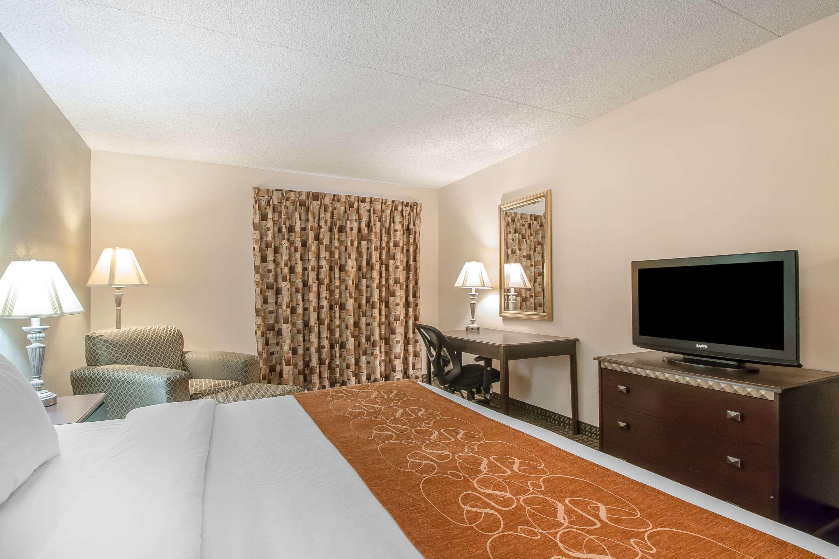 Comfort Inn & Suites Rochelle - Dekalb Екстер'єр фото