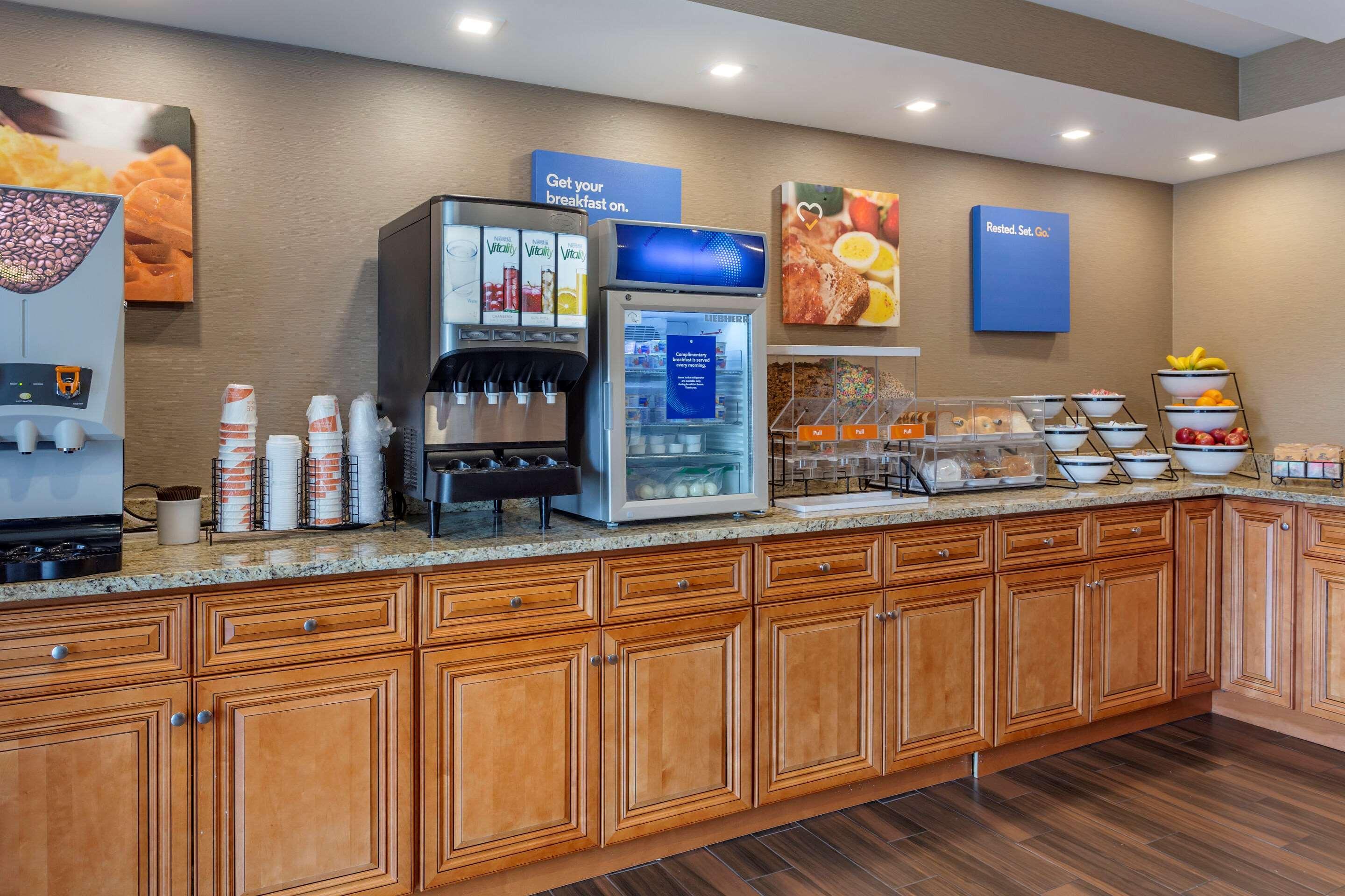 Comfort Inn & Suites Rochelle - Dekalb Екстер'єр фото