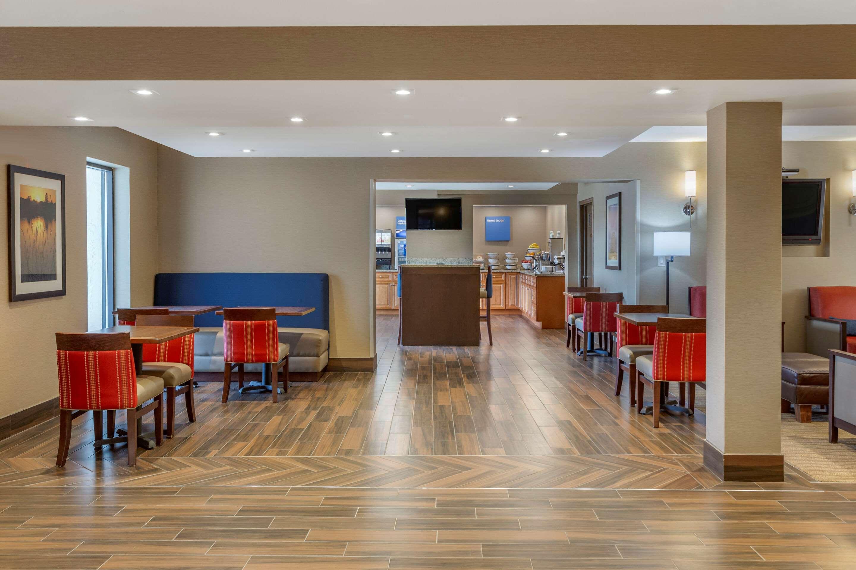 Comfort Inn & Suites Rochelle - Dekalb Екстер'єр фото