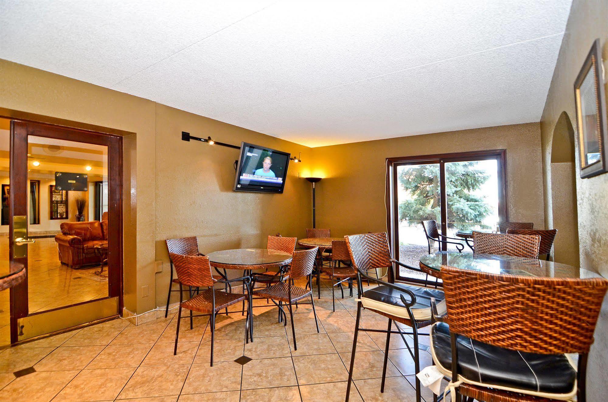 Comfort Inn & Suites Rochelle - Dekalb Екстер'єр фото